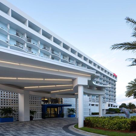 Hilton Clearwater Beach Resort & Spa Exterior photo