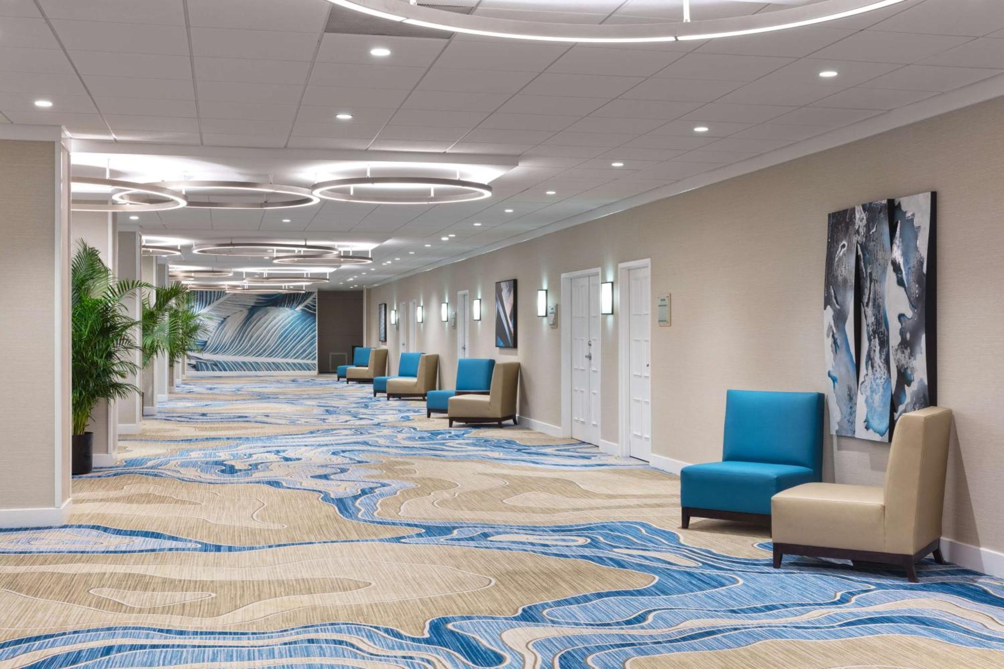 Hilton Clearwater Beach Resort & Spa Exterior photo