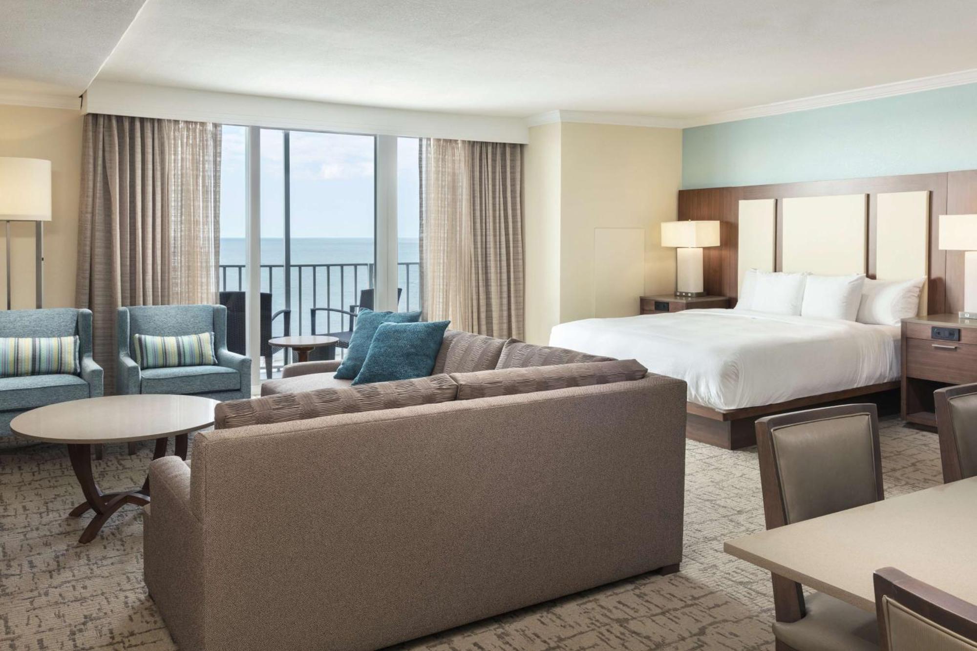 Hilton Clearwater Beach Resort & Spa Exterior photo