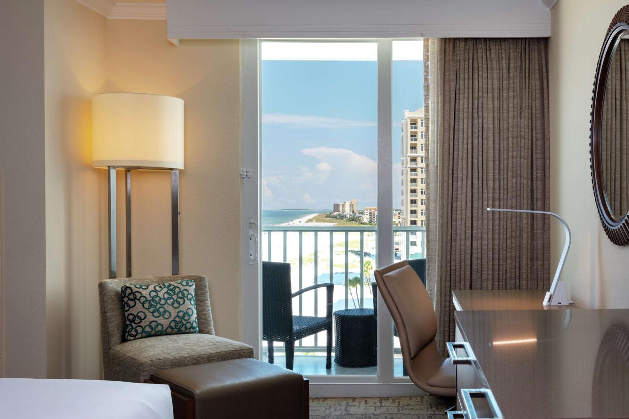 Hilton Clearwater Beach Resort & Spa Exterior photo