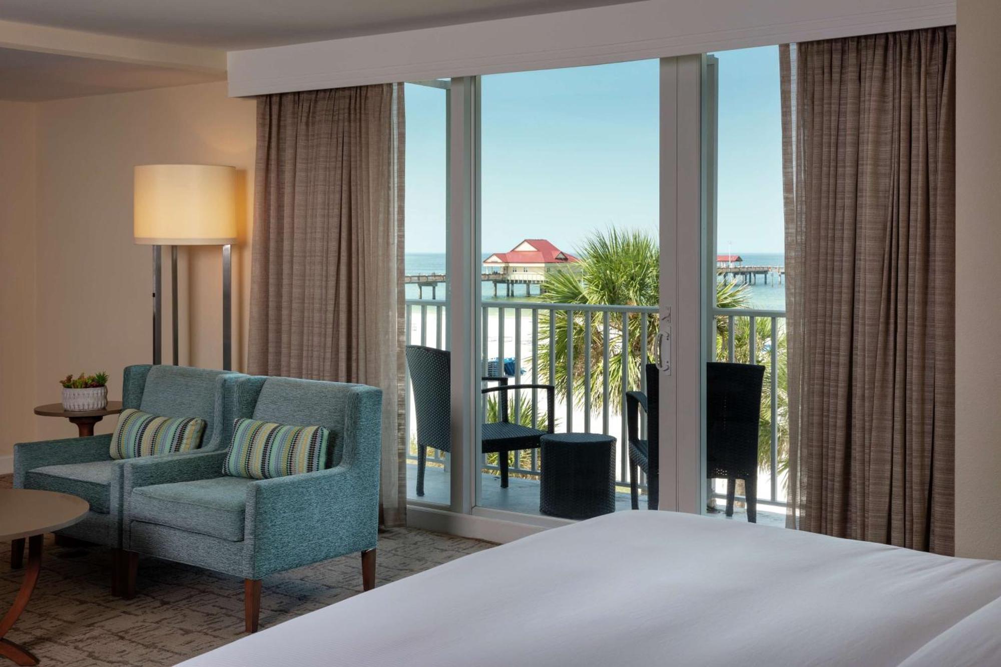 Hilton Clearwater Beach Resort & Spa Exterior photo
