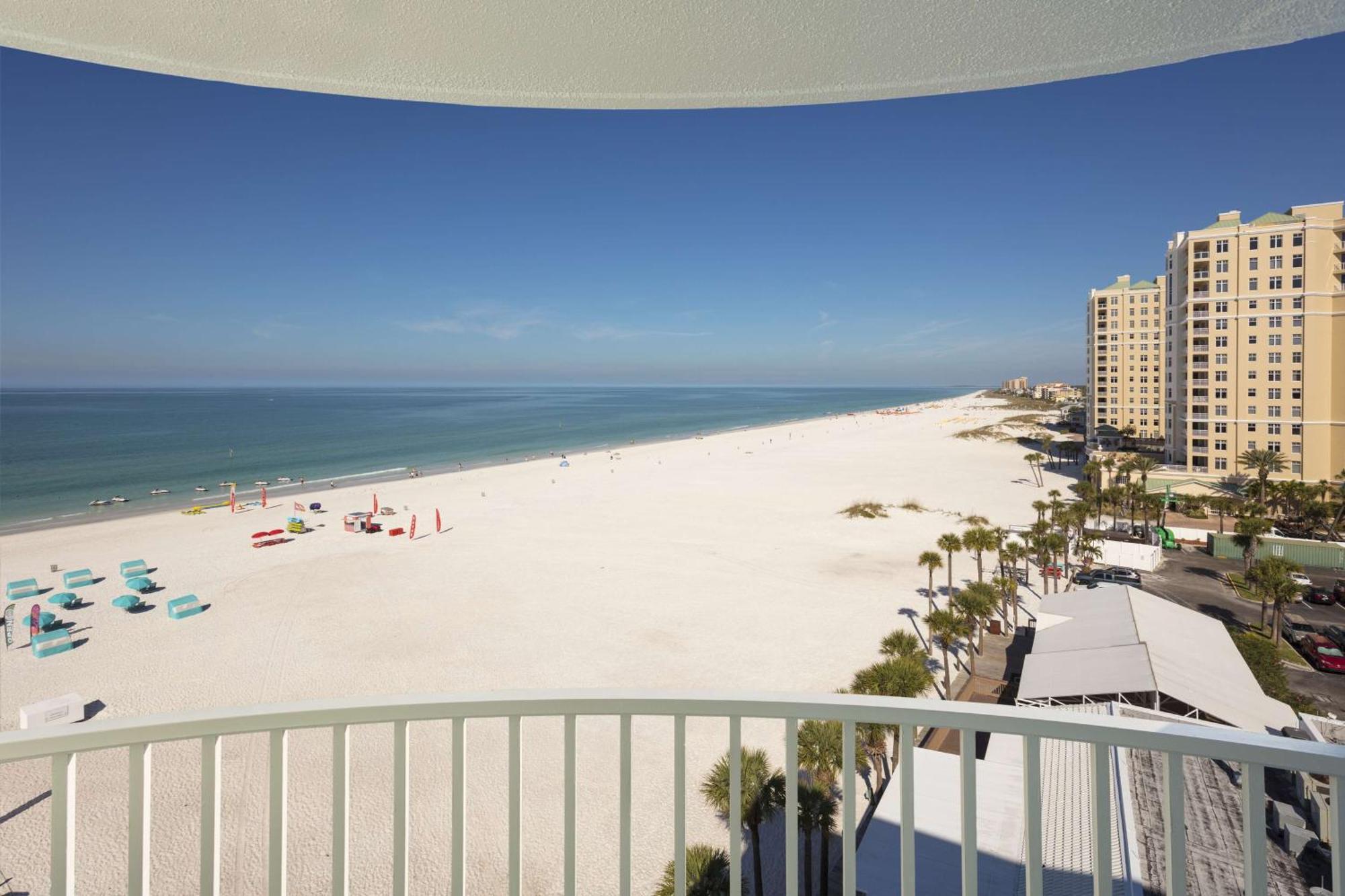 Hilton Clearwater Beach Resort & Spa Exterior photo