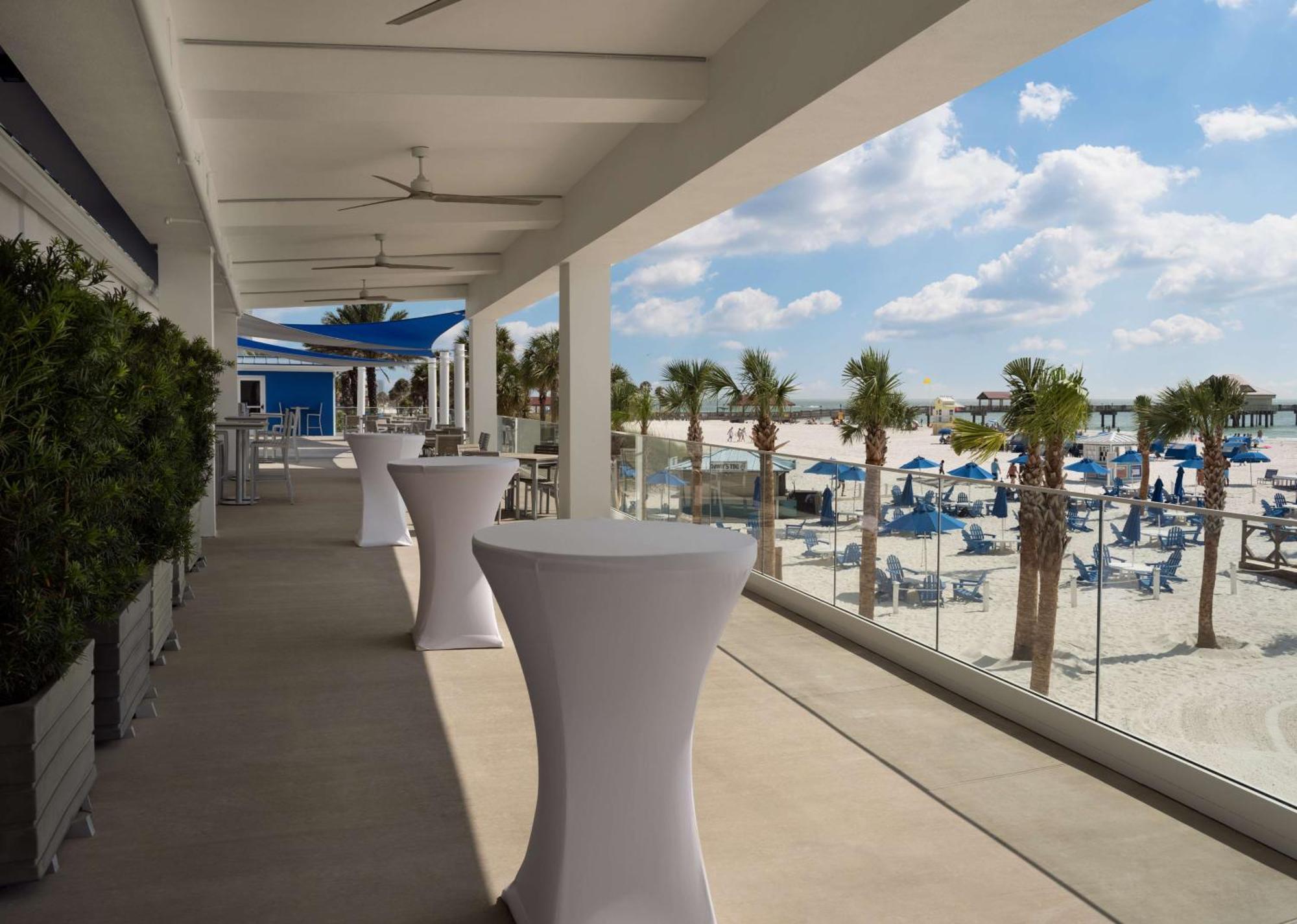 Hilton Clearwater Beach Resort & Spa Exterior photo