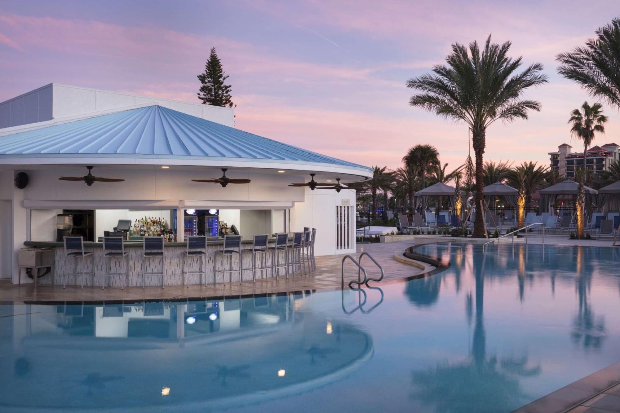 Hilton Clearwater Beach Resort & Spa Exterior photo