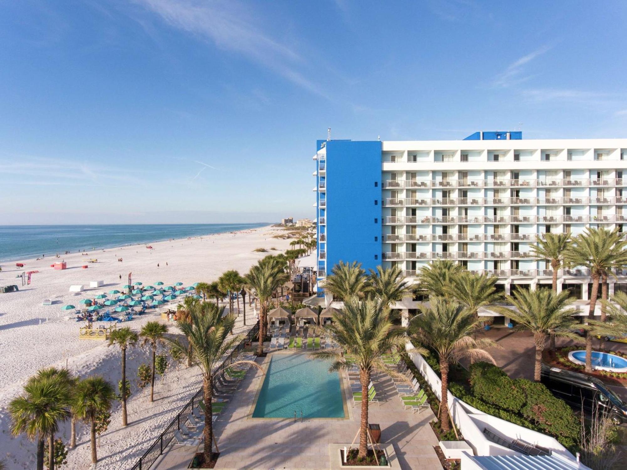 Hilton Clearwater Beach Resort & Spa Exterior photo