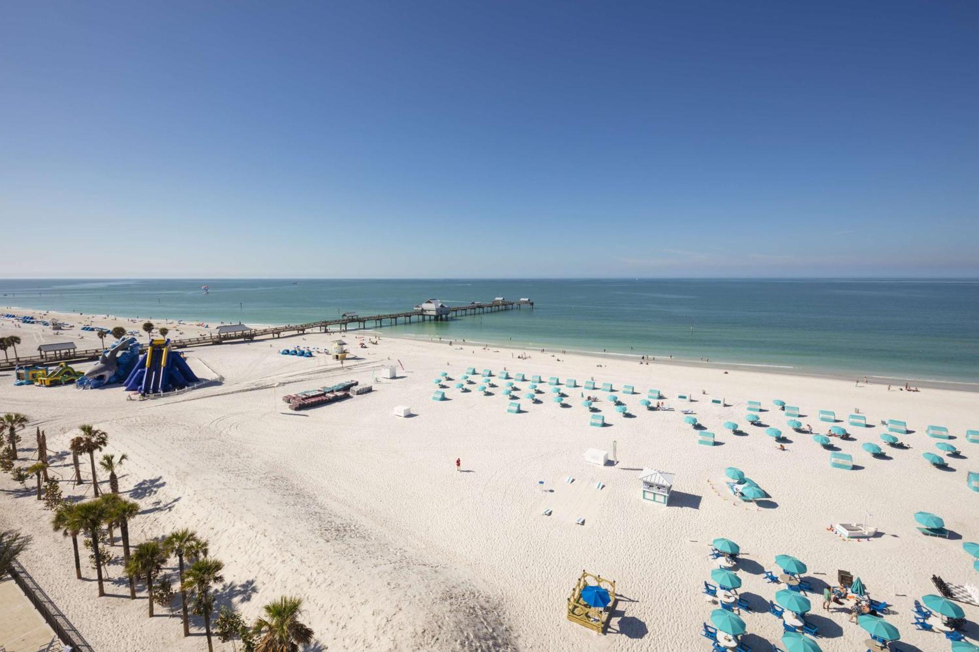 Hilton Clearwater Beach Resort & Spa Exterior photo