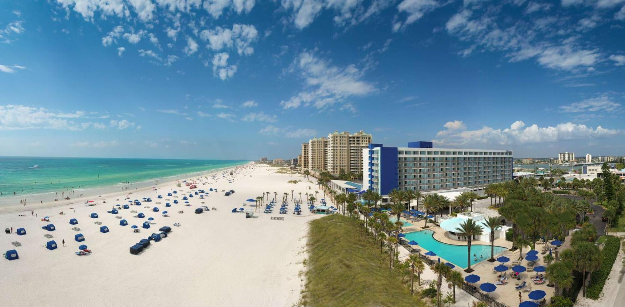 Hilton Clearwater Beach Resort & Spa Exterior photo